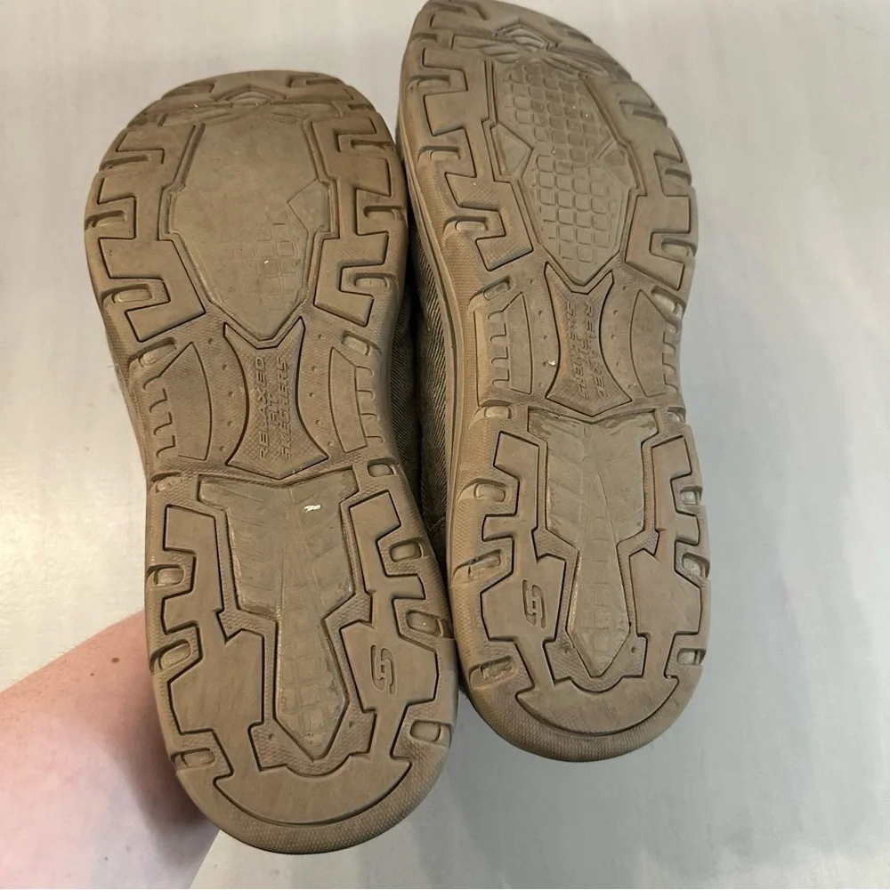 Skechers Men’s Relaxed Fit Memory Foam Khaki Canvas Slip On Shoes Sz 13 GUC